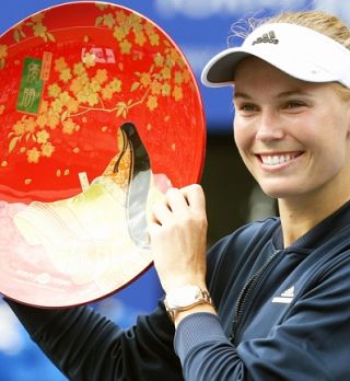 Caroline Wozniacki preko bolečin do naslova v Tokiu!