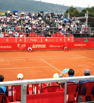 Neugoden žreb za Slovenko, večina vztraja na trdi podlagi