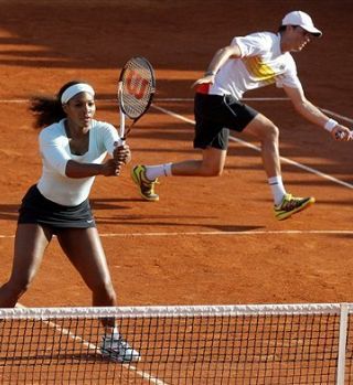 Serena Williams izpadla še z Bobom Bryanom v 1. krogu mešanih dvojic!