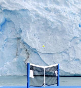 Nadal in Djokovič sta igrala tenis pred znamenitim ledenikom v Patagoniji!