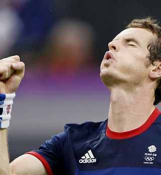 Izvrstni Andy Murray izločil Novaka Djokoviča in se uvrstil v veliki finale OI!