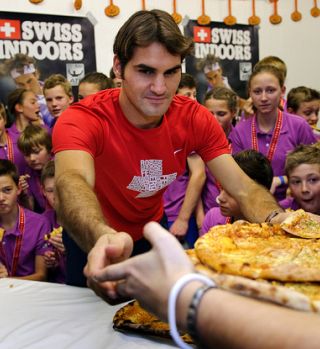 FOTO! Federer ponovno delil pice v Baslu!