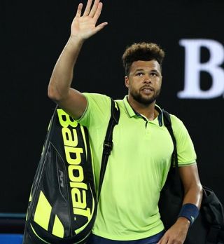 Nesrečni prizori v Montpellierju; poškodovan tudi Jo-Wilfried Tsonga