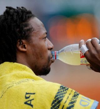 VIDEO! Gael Monfils z mobilnikom snemal občinstvo v Roland Garrosu!