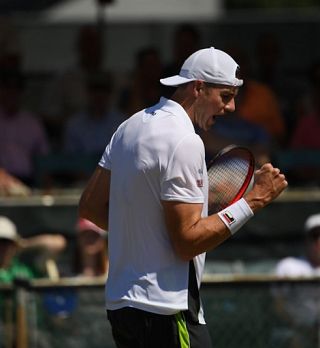 Isner preprečil slavje Bubliku in že četrtič osvojil Newport!