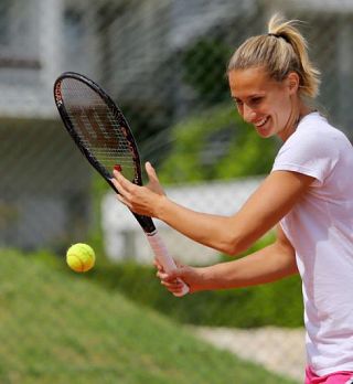 Polona Hercog ponovno med top 100, Tadeja Majerič rekordno visoko!