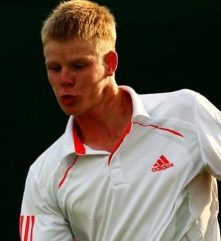 17 letni Britanec Kyle Edmund je izločil 12. nosilca kvalifikacij, Španca Daniela Gimena Traverja!