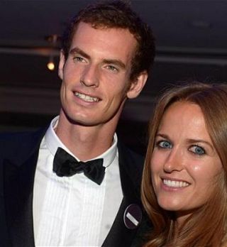 Opogumil se je tudi Andy Murray. Dolgoletni partnerici Kim Sears je nataknil zaročni prstan.