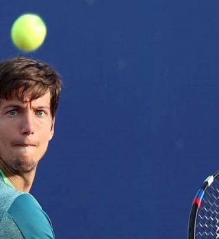 Bedene pred porazom predal 3.nosilcu Hamburga