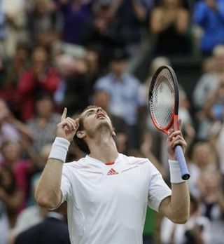 Britansko upanje Andy Murray preko Tsongaja v prvi finale Wimbledona!