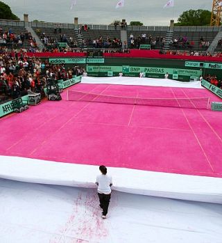 FOTO! Martina Navratilova in Jana Novotna igrali na roza peščeni podlagi v Roland Garrosu!