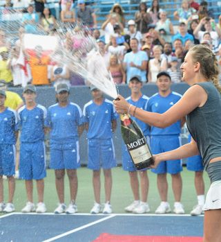 Azarenka v finalu Cincinnatija presenetila Sereno Williams!