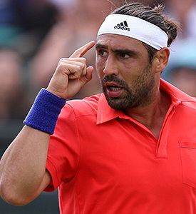 Querrey edini nosilec v polfinalu Nottinghama. Prerojeni Baghdatis še ni izgubil niza.