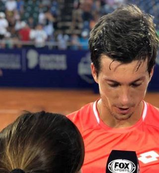 Bedene po prestavljeni tekmi in vodstvu ujel le še štiri igre