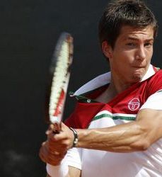 Aljaž Bedene le še korak od glavnega dela, Mike Urbanija izgubil!