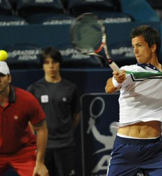 Bedene zlahka v četrtfinale Vuhana in verjetno tudi v TOP 100!