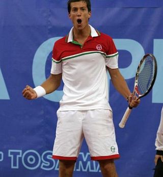 Aljaž Bedene po poškodbi Karlovića v 2. krog Dunaja!