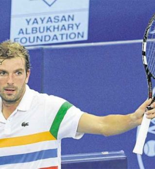 Benneteau v polfinalu Kuala Lumpurja deklasiral Ferrerja; Francoski finale v Bangkoku