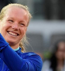 Kiki Bertens v finalu Madrida premagala Halepovo in ji preprečila pohod na vrh lestvice