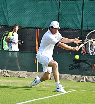 Wimbledon: Kavčič v naletu, dvoboj prekinjen zaradi dežja!