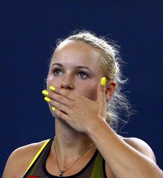 Dvoboj lepotic Wozniacki-Ivanović številki 1, ki je kljub joku zmagala!