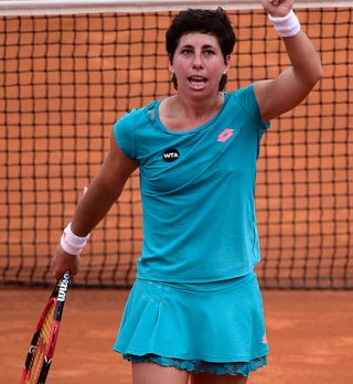 Španka Suarez-Navarro preko Halepove do finala Rima in Šarapove