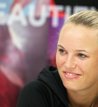 VIDEO! Caroline Wozniacki in Agnieszka Radwanska pokazali, da znata mešati z boki!