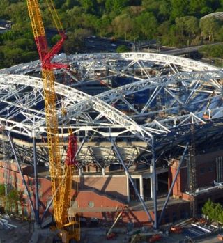 Kljub hudi zimi, poteka gradnja premične strehe na stadionu Arthur Ashe po načrtu!