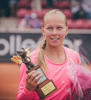 Johanna Larsson v domačem Bastadu do prvega WTA naslova v karieri