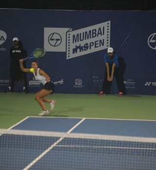 Gladka zmaga Dalile Jakupovič v 1. krogu mini WTA turnirja v Mumbaju