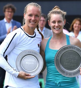 Alison Riske dvignila zmagovalni pokal v Hertogenboschu!