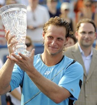 David Nalbandian se je vrnil v velikem slogu ter osvojil Washington!