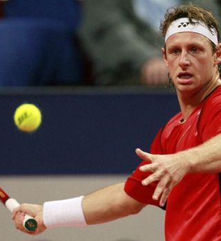 Basel: Nalbandian v treh nizih preko Čilića!