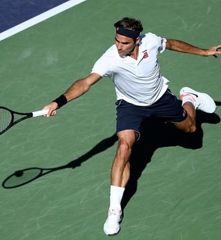 Federer pogleduje proti Nadalu, a nič še ni gotovo