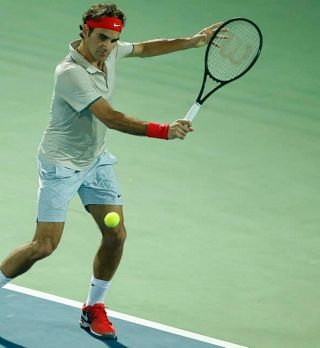 Federer z nekaj težavami, a vendarle vse bližje dvoboju z Djokovičem!