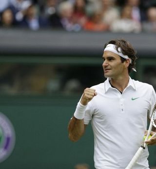 Roger Federer poskrbel za nove zgodovinske rekorde - 33. zaporedni četrtfinale na grand slamih