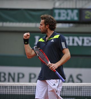 Ernests Gulbis preprečil deseti zaporedni četrtfinale Federerju na Roland Garrosu!