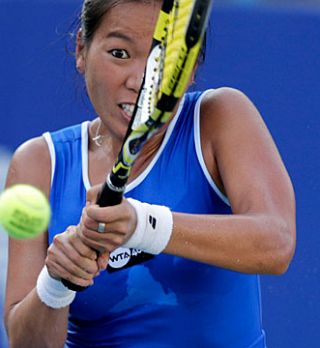 Vania King v finale Gvangžuja s peto zaporedno zmago po treh nizih!