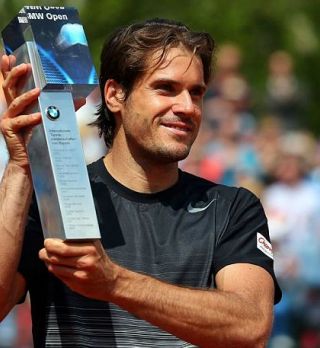 35-letni Tommy Haas po 13 letih  popravil finale in dvignil lovoriko ter odpeljal BMW Z4 sDrive 28i  v Münchnu!