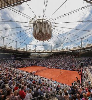 Bedene proti vročemu Švicarju, v ZDA konec štirimesečnega posta