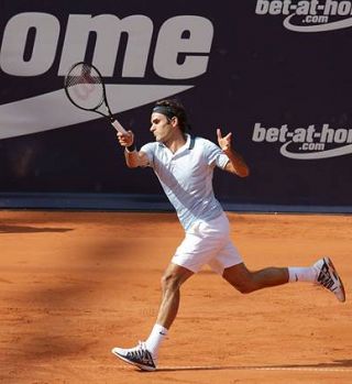 Federer proti Mayerju hodil po robu, Haas izpadel!