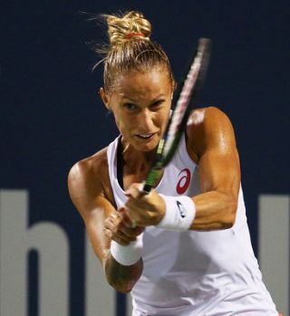 Polona Hercog prekratka v 1. krogu WTA turnirja v Tokiu