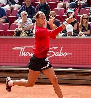 Prerojena Polona Hercog je drugo leto zapored v velikem finalu Bastada!