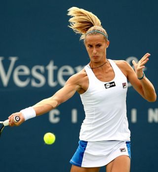 Polona Hercog zaradi poškodbe po zaostanku predala v kvalifikacijah New Havna!