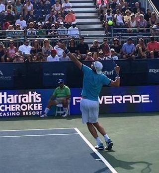 Isner v vseameriškem finalu Atlante boljši od Harrisona