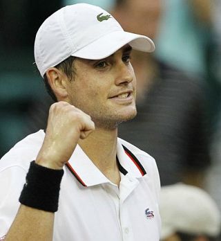 Isner s polfinalno zmago prehitel Fisha na ATP lestvici; za lovoriko proti Monacu