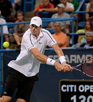 Nišikori maščeval US Open, Isner ubranil tri zaključne žogice