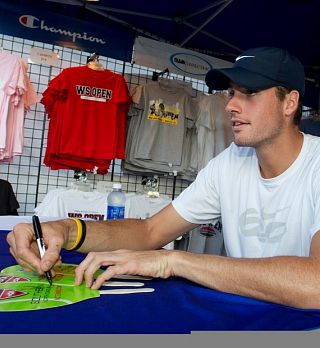 Isner se vrača domov, Španec brani naslov na ameriških tleh