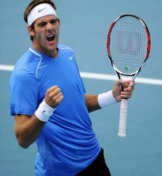 Veliki Juan Martin del Potro garal več kot 3 ure  in pri tem  rešil zaključno žogo za 1. zmago!