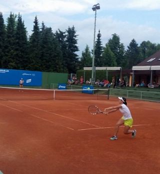 Štiri Slovenke zaenkrat čez 1. krog domačega ITF turnirja v Velenju